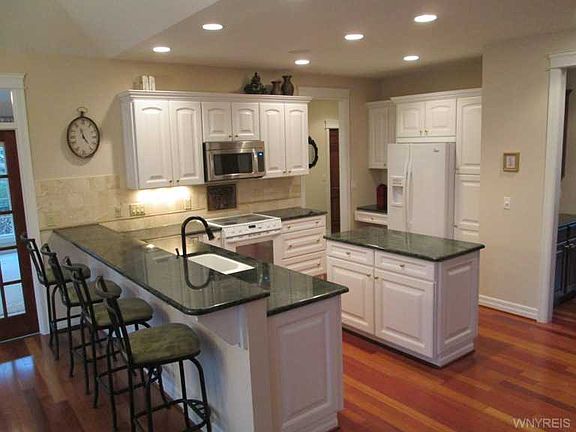 3rd image of 30 Birdsong Pkwy