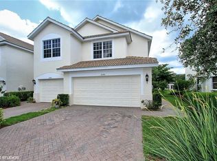 1244 Oxford Ln #9, Naples, FL 34105