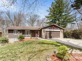 1879 Holliday Dr SW, Wyoming, MI 49519