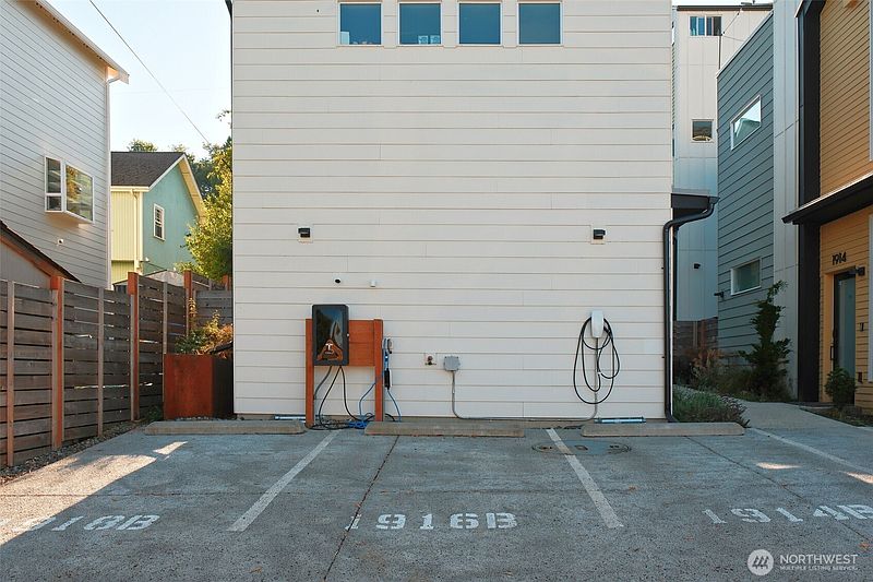 3rd image of 1916 18th Avenue S #B