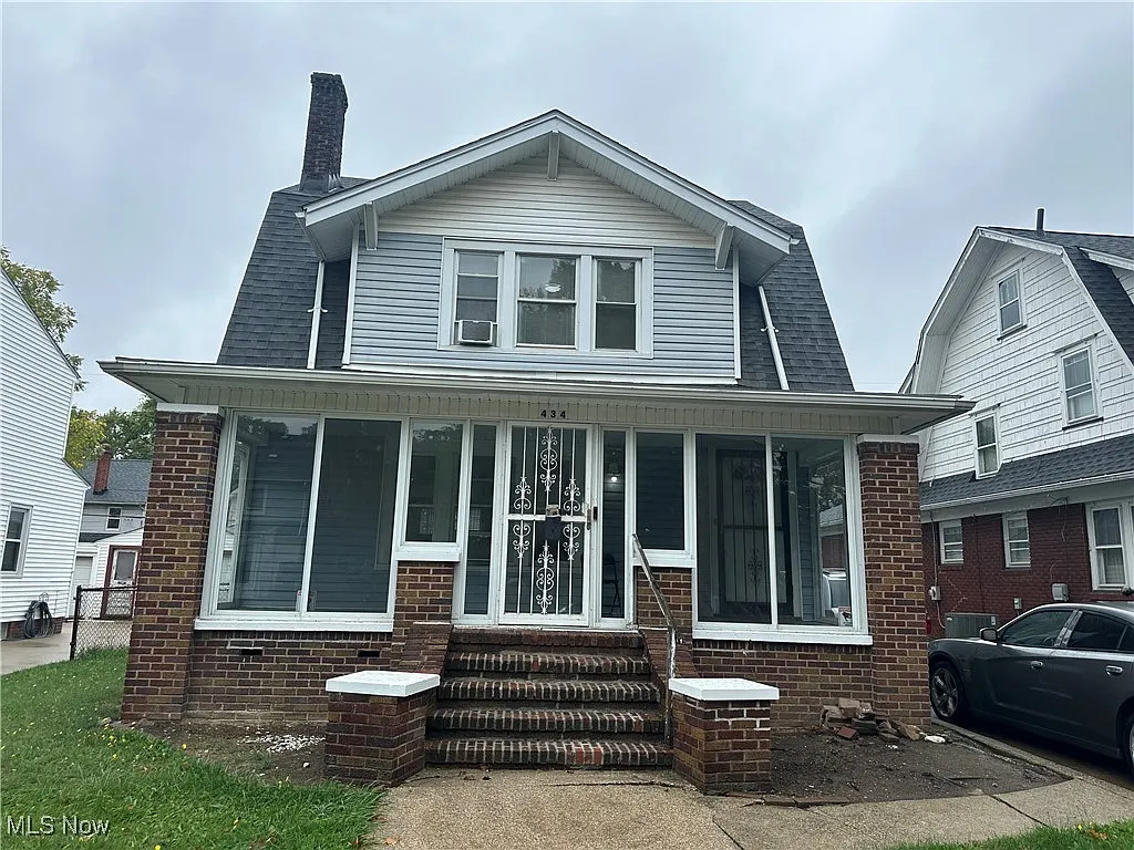 434 Hillwood Dr photo 1