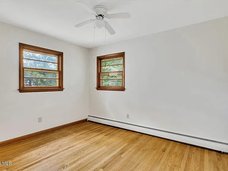 4 Albright Ave — Photo 10