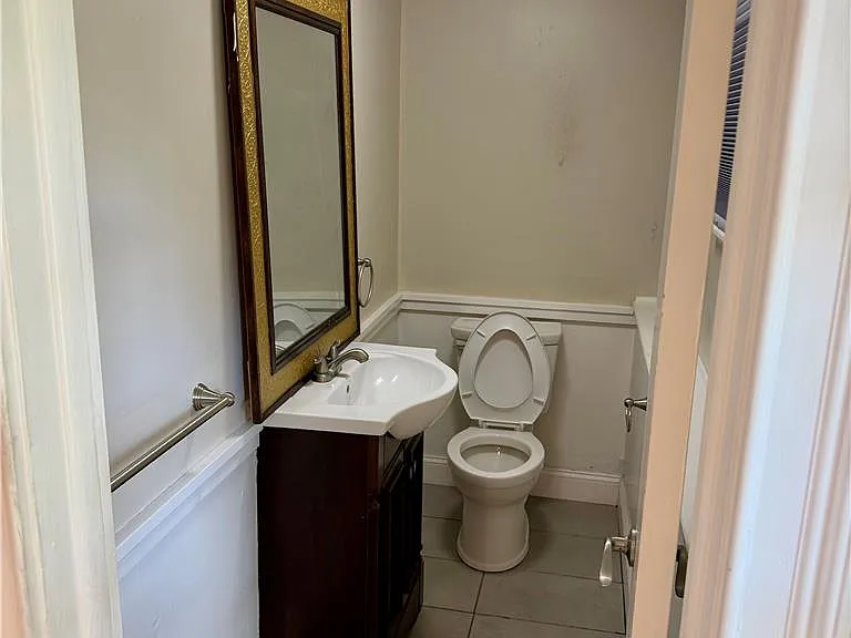 1820 Sherwood St — Photo 18