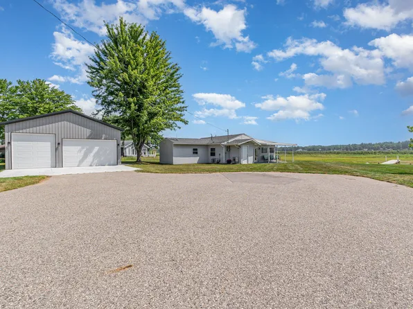 260 Lee Rd, Beaverton, MI 48612