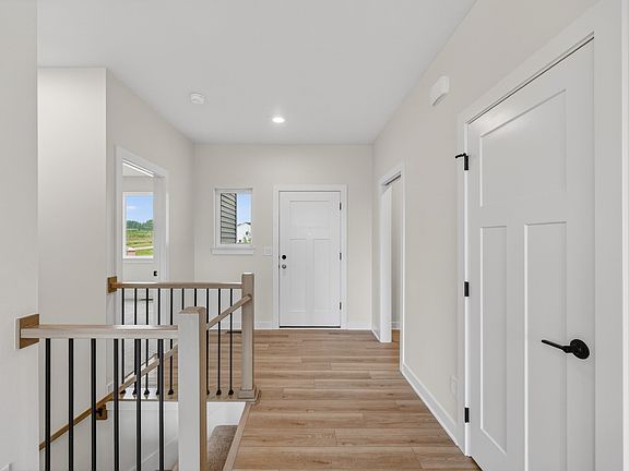 2nd image of 2830 Prairieside Pl
