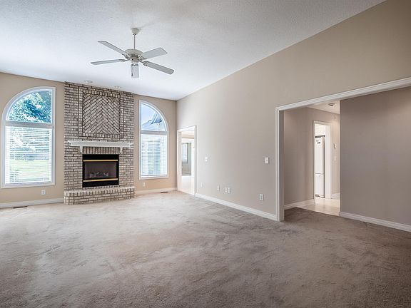 4th image of 5316 Harmony Ln