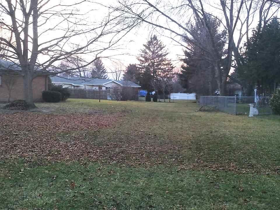 2nd image of 201 East Dr