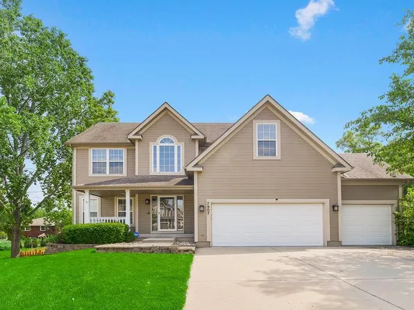 7907 N Woodland Ave, Gladstone, MO 64118