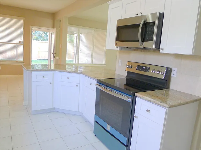 20703 Whitevine Way — Photo 10