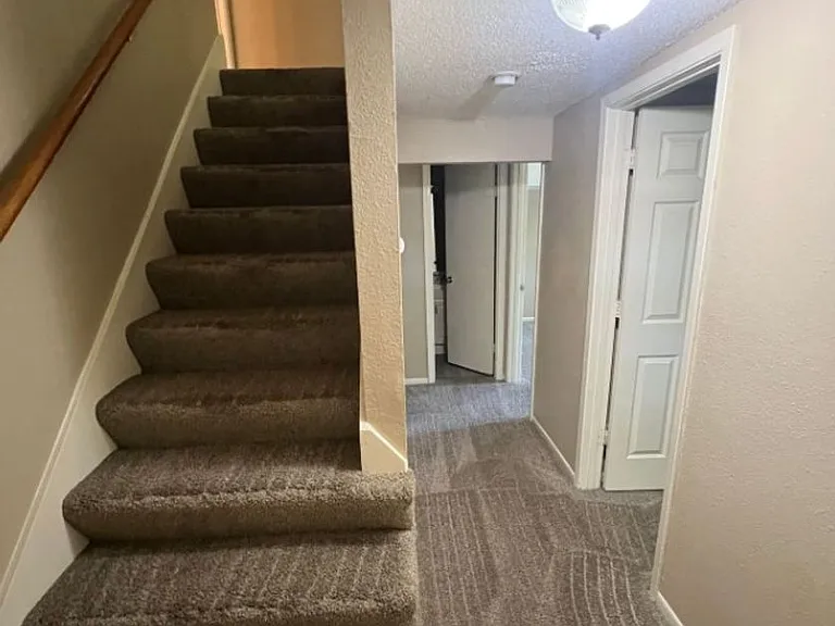 201 NE Westwind Dr #A — Photo 14