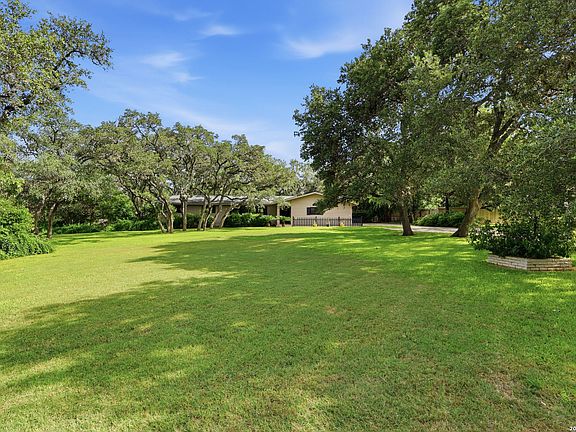 2nd image of 100 FLEETWOOD DR