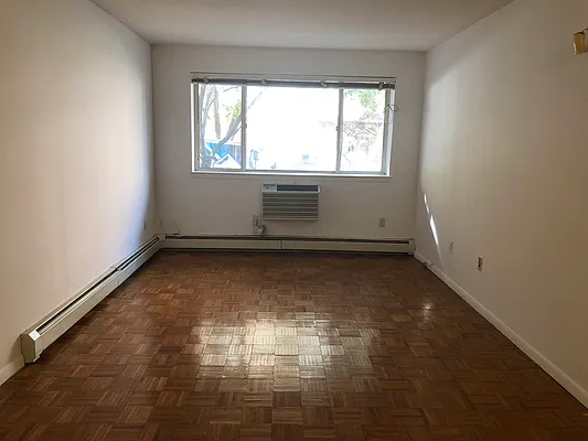 Rented by 18 REALTY | media 8