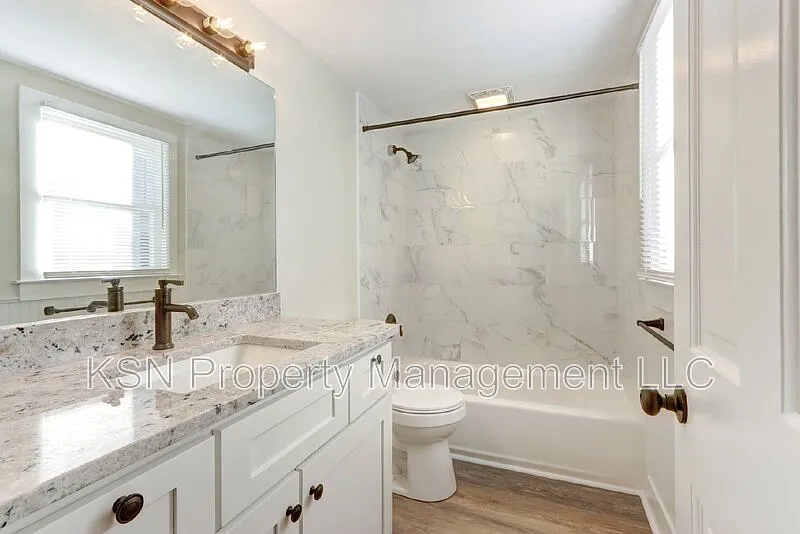 2 bed, 1.0 bath, 850 sqft, $1,795 — Photo 4