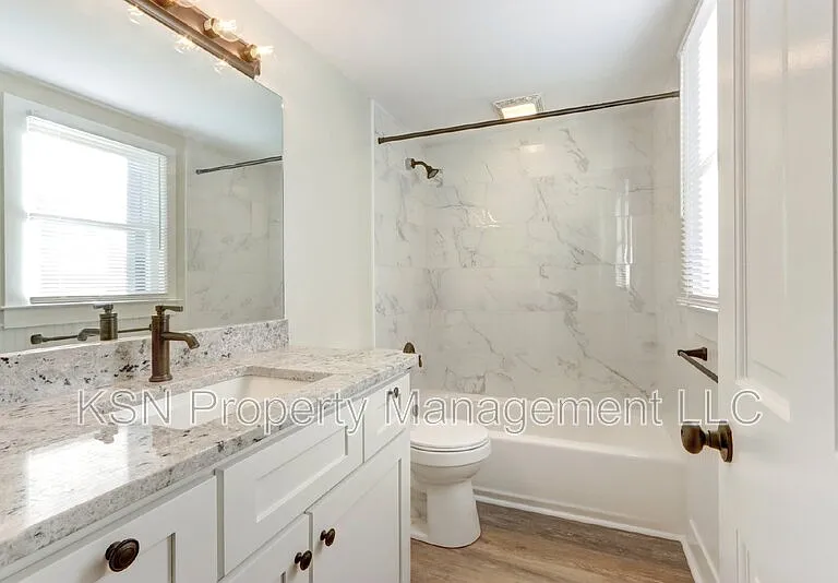 543 E Harris St — Photo 5
