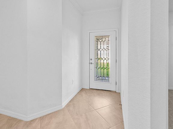 2nd image of 4352 Lemongrass Dr