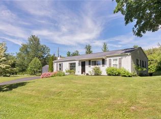 7 Jackson Dr, Brookfield, CT 06804
