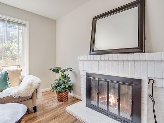 5th image of 707 Creekland Cir