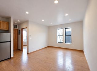 2516 18th St APT 9, Astoria, NY 11102