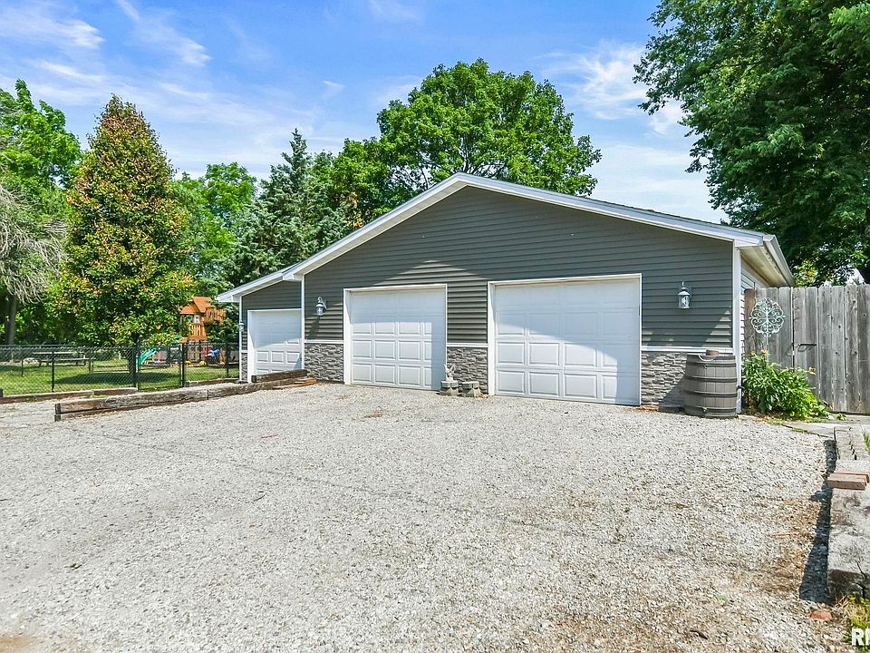 501 N Main St, Loami, IL 62661 Zillow