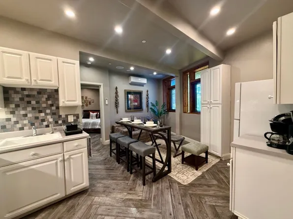 33 Linda Vista Dr, Monterey, CA 93940