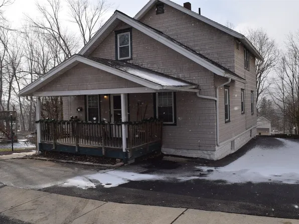 515 Woodford Ave, Endicott, NY 13760