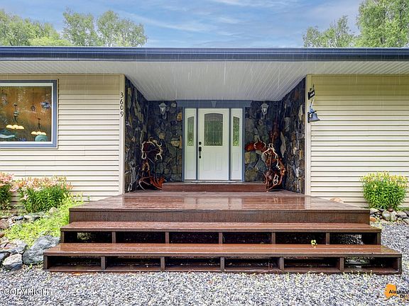 3rd image of 3609 N One Horse Ln