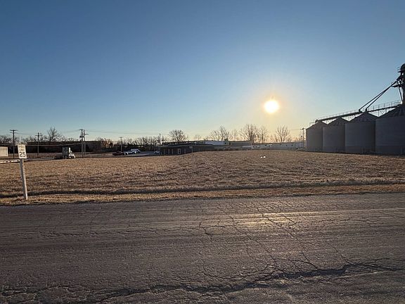 2nd image of 630 Industrial Rd