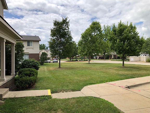 2nd image of 44495 Savery Dr #104