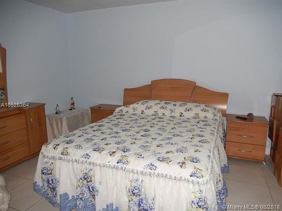 4th image of 1581 W 73rd St #1581