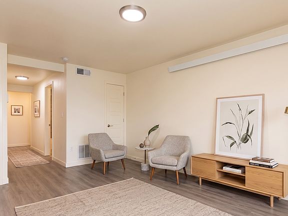 4th image of 2465 Dexter Ave N APT 103