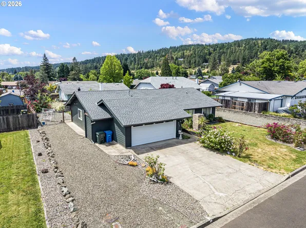 229 N Grove Ln, Sutherlin, OR 97479