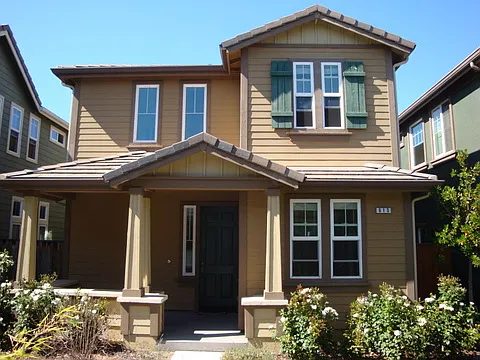 5 bed, 2041 sqft, $6,250 — Photo 2