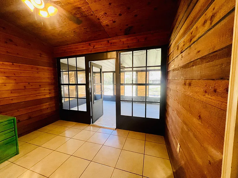 35115 Whispering Oaks Blvd — Photo 22