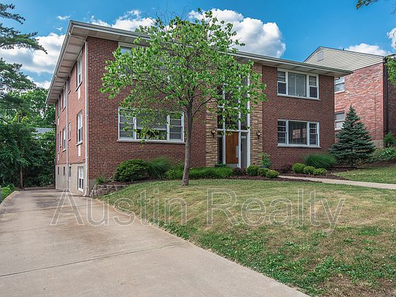 3rd image of 8121-8123 Whitburn Dr #8121