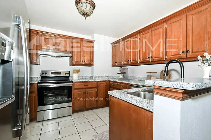 3813 Crail Dr — Photo 3