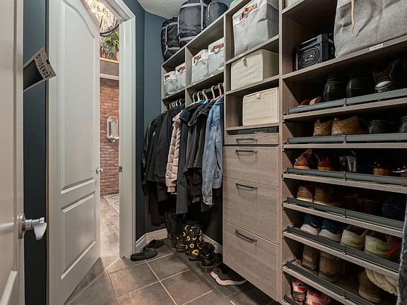 5th image of 48 E Valley Crest Gdns NW