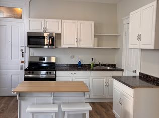 1533 W 17th St #3F, Chicago, IL 60608