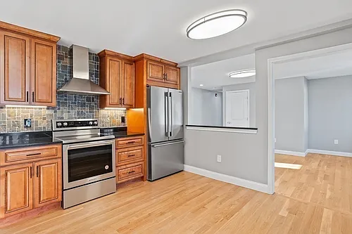 144 Lincoln Rd #1 Photo 1