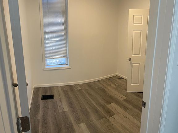 5th image of 433 S Warman Ave #1