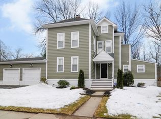 4 Jennifer Ln, Maplewood, NJ 07040