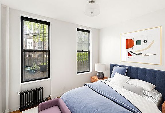 5th image of 238 8th St APT 1L