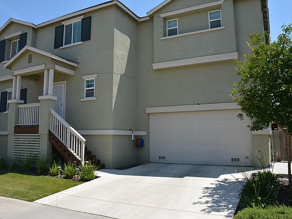 3rd image of 1418 Battlement Dr