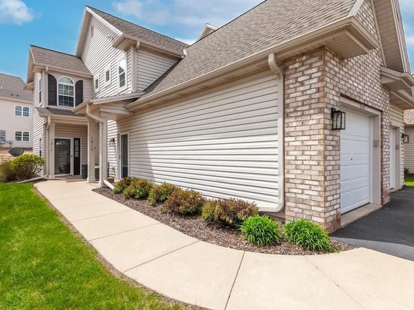 1817 Woodland WAY #429-1, Slinger, WI 53086