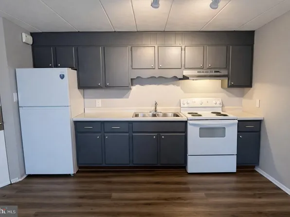 283 Park St APT B10, York, PA 17401