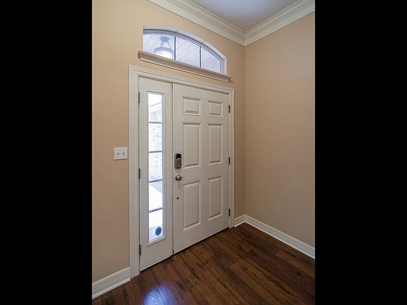 3rd image of 507 Gaston Cir