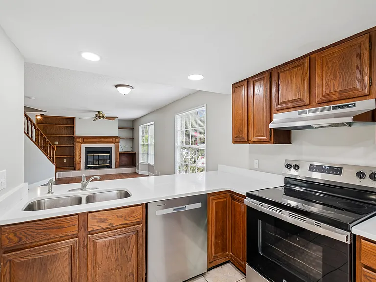 1003 W Horatio St #A — Photo 5