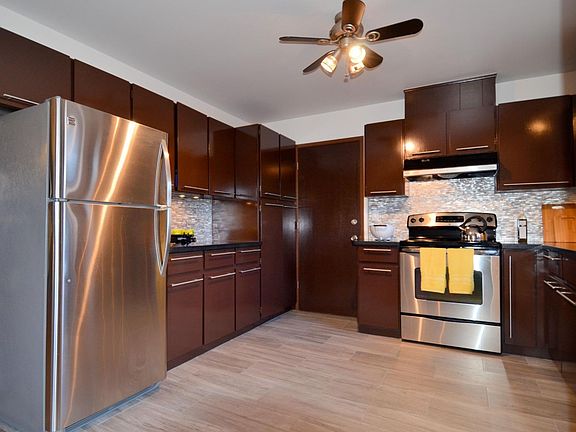 3rd image of 220 Suburbia Ave