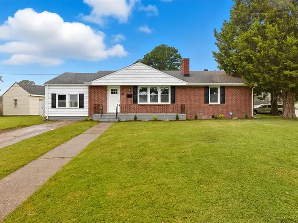 24 Rivercrest Dr, Portsmouth, VA 23701