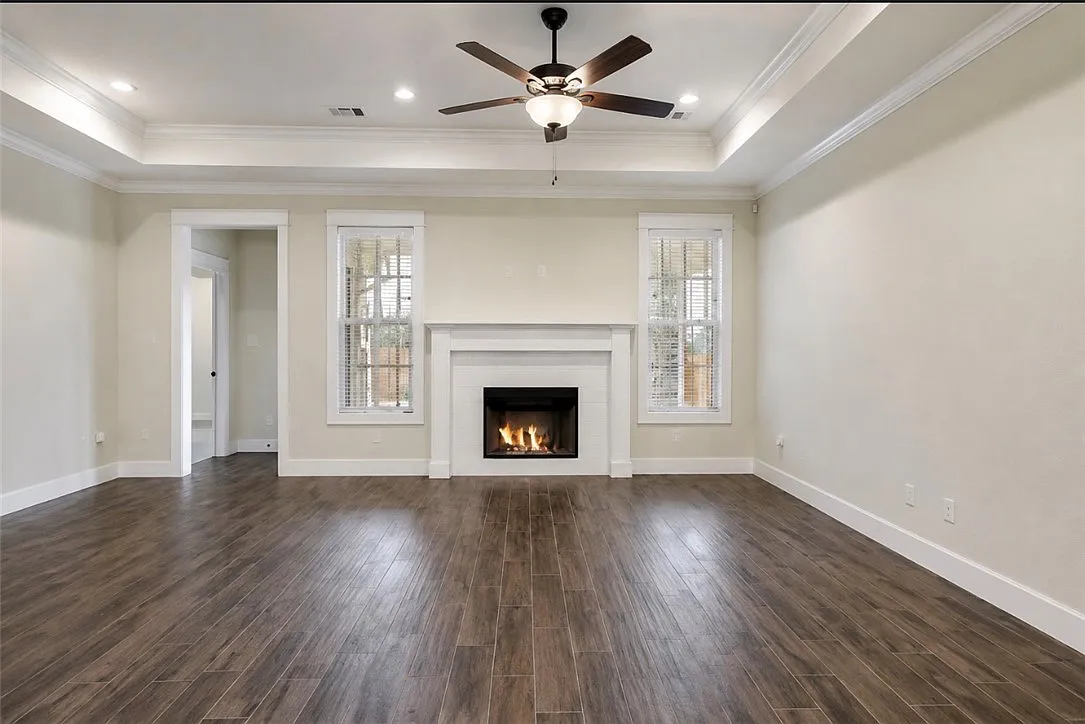4 bed, 1979 sqft, $3,000 — Photo 3