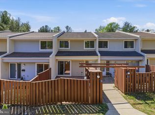 2438 Southgate Sq, Reston, VA 20191